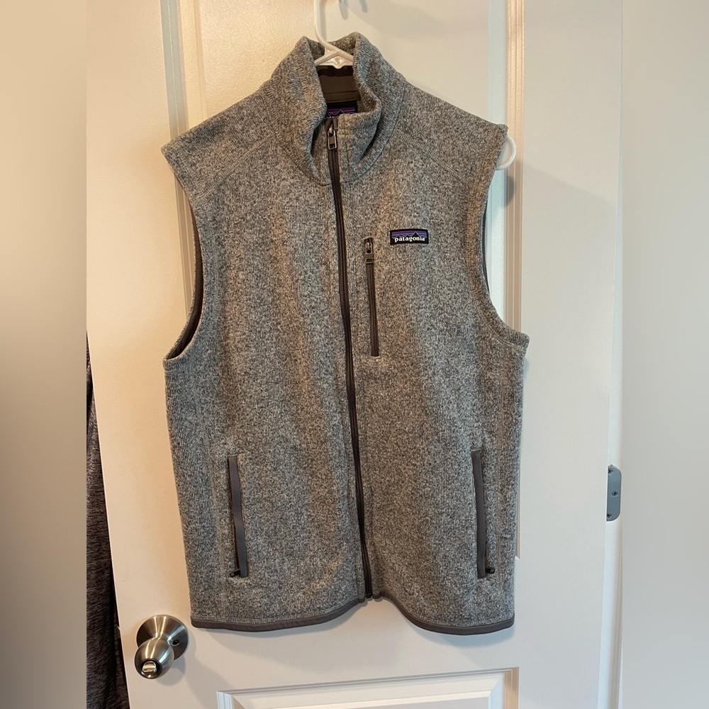 Patagonia Men’s Heather Gray Fleece Vest